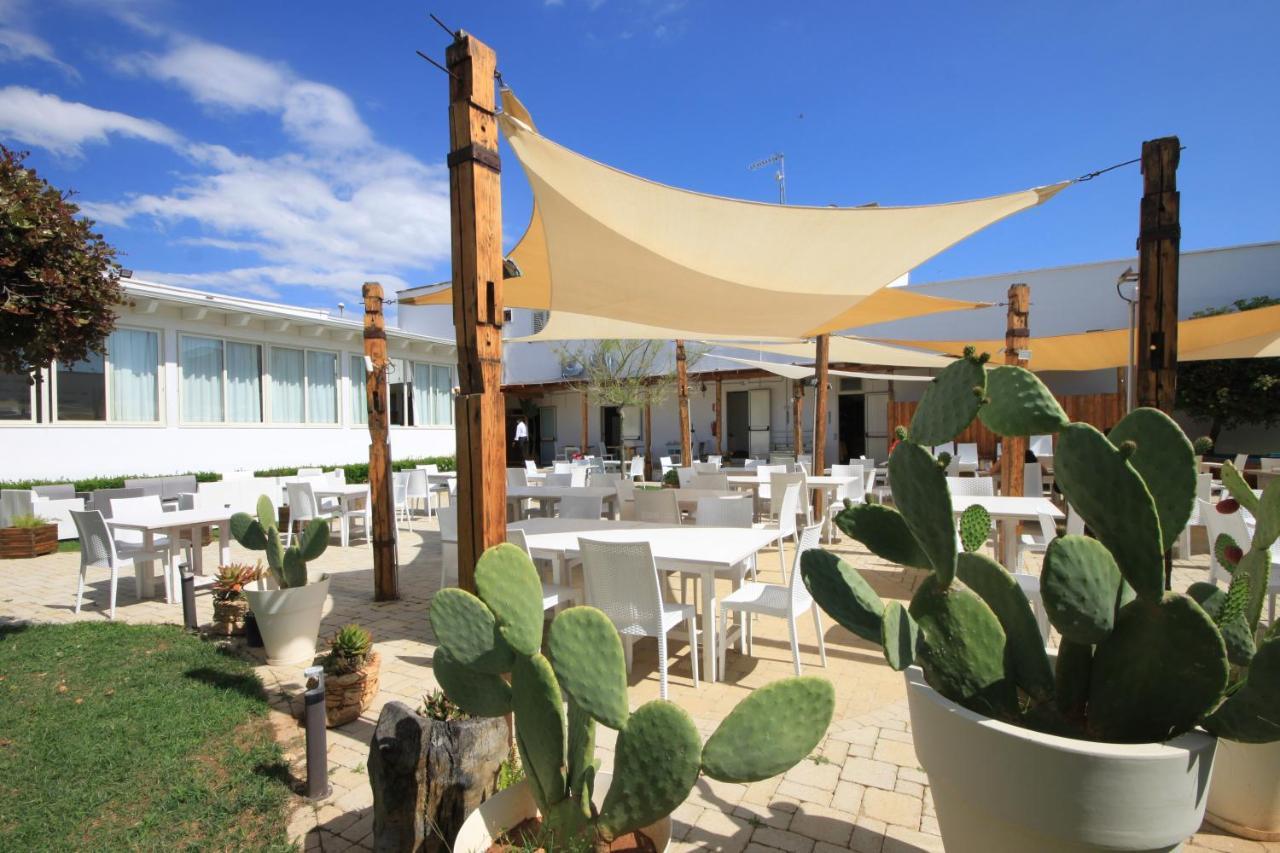 Hotel Pensione Solaris Porto Cesareo Exterior foto